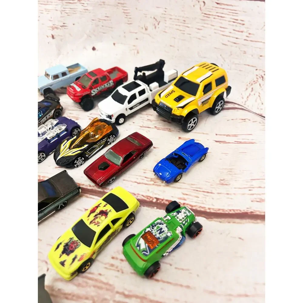 HOT WHEELS & MATCHBOX Diecast Car Lot 33 Mixed Variety Trucks Racing Classics
